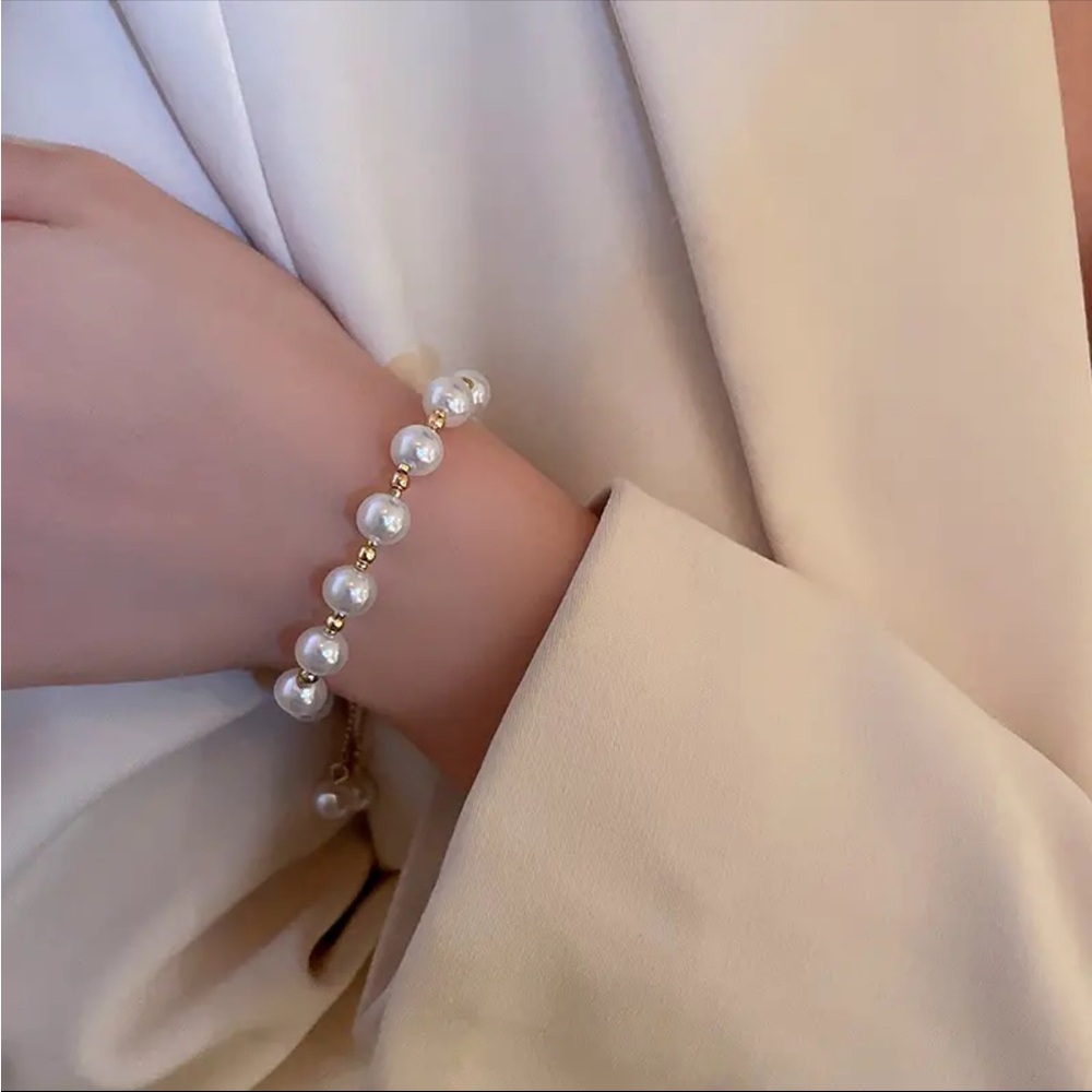 Gold Plated Bracelet - Picture 2 of 5
